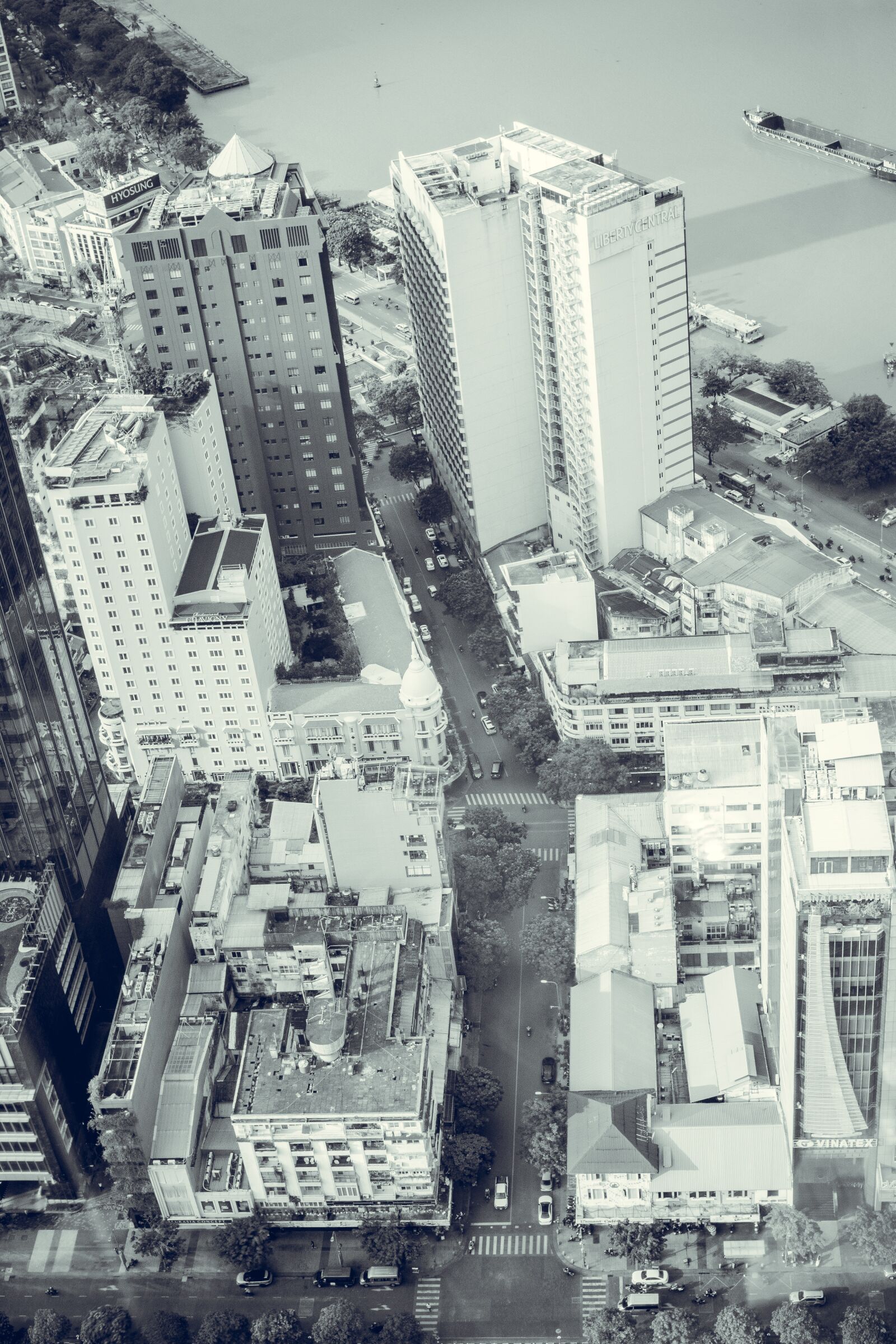 Canon EOS 80D sample photo. The city, the city photography