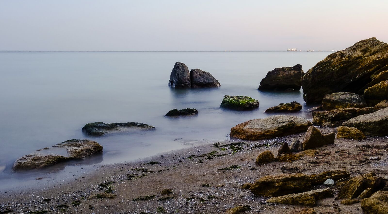Sony Cyber-shot DSC-RX100 sample photo. Stones, sea, ships photography