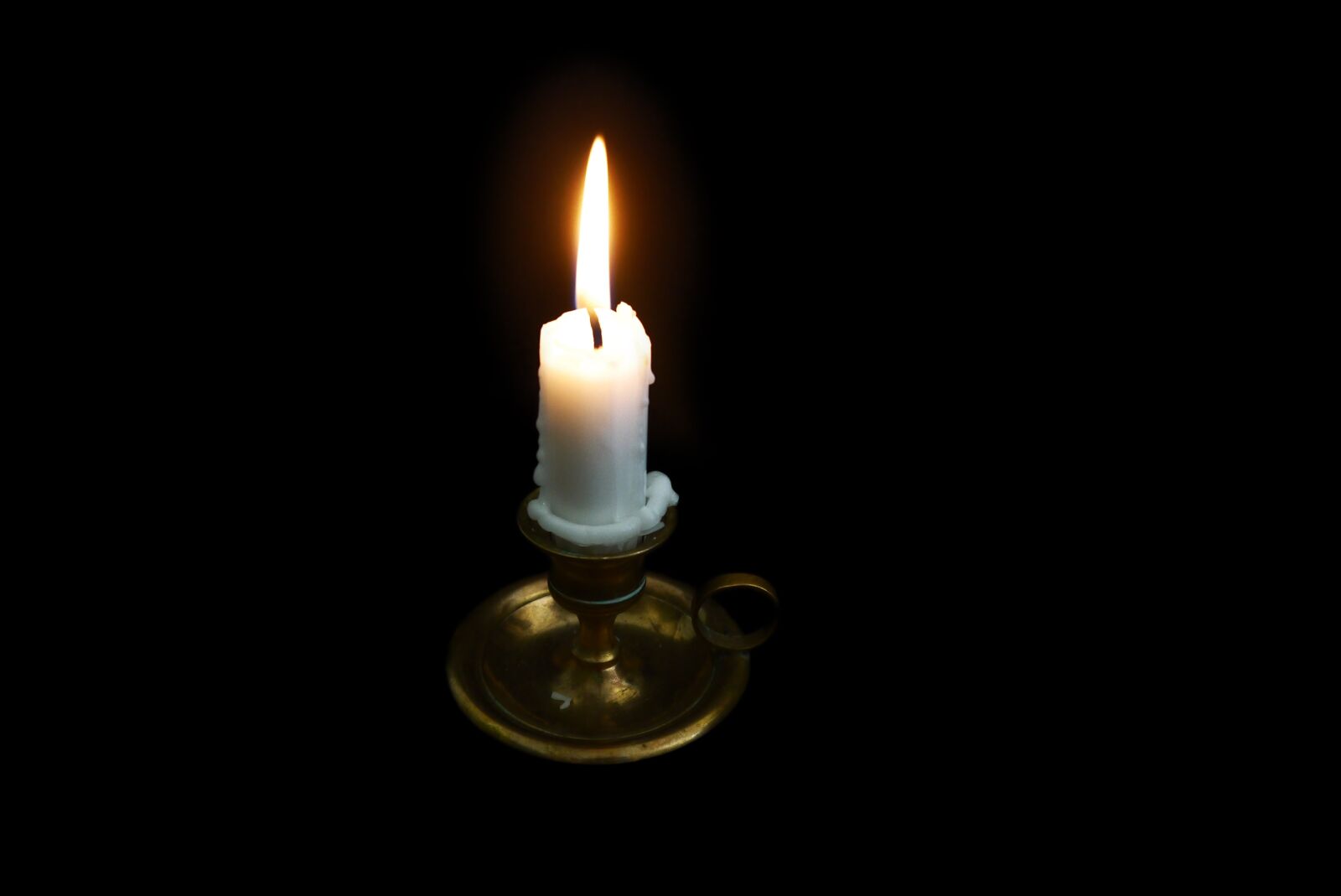 Panasonic Lumix DMC-GF5 sample photo. Candles, light, burns photography