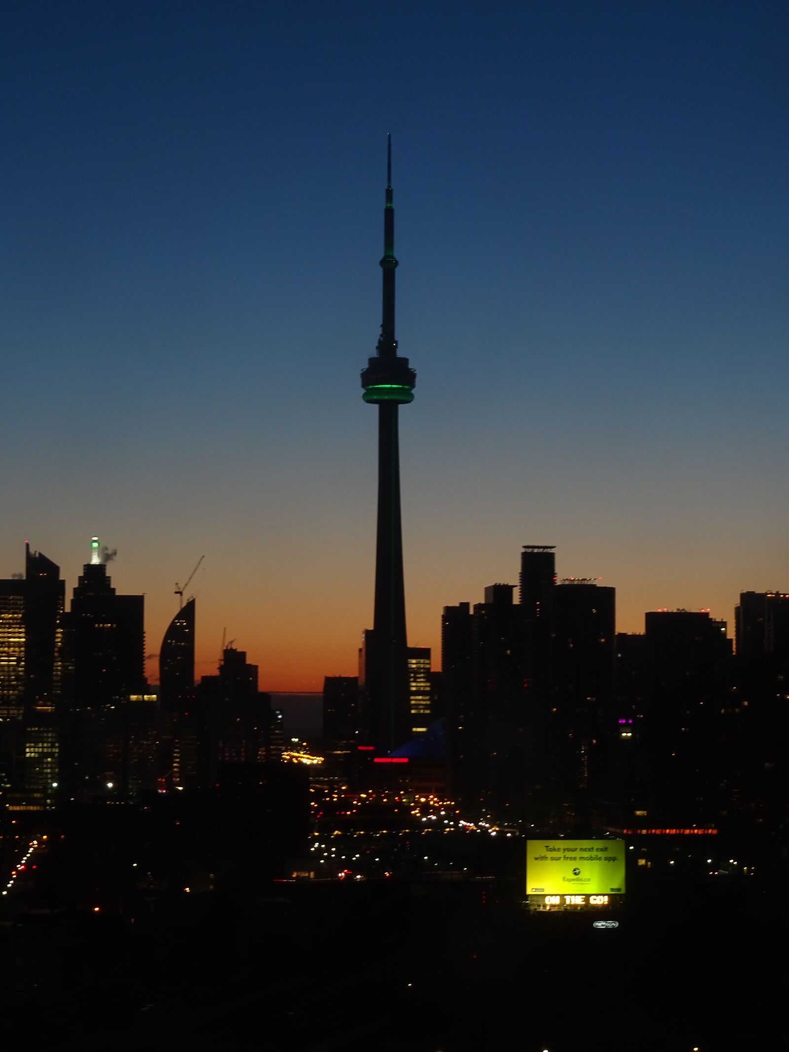 Sony DSC-HX60V sample photo. Toronto, canada, night photography
