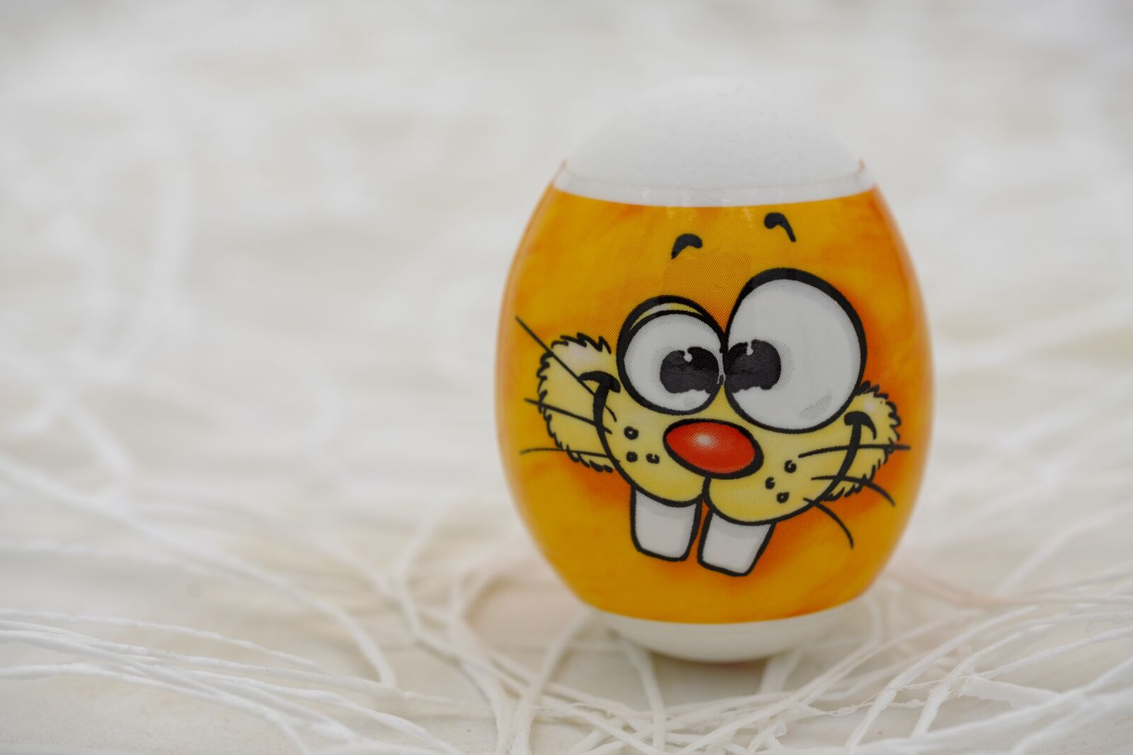 Fujifilm X-T2 + Fujifilm XF 80mm F2.8 R LM OIS WR Macro sample photo. Easter egg, easter, easter photography