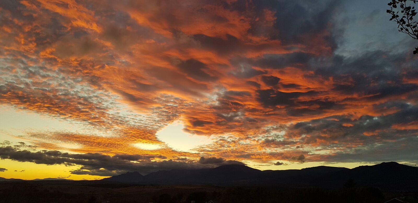 Samsung Galaxy S8 sample photo. Sunset, sierra de madrid photography