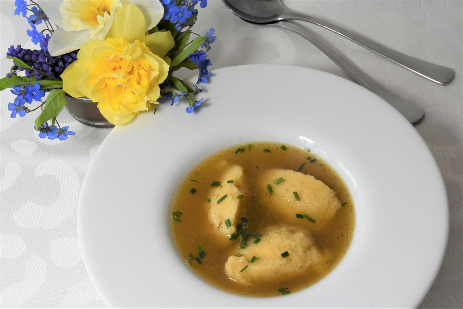 Nikon D7200 sample photo. Soup, beef soup, semolina photography