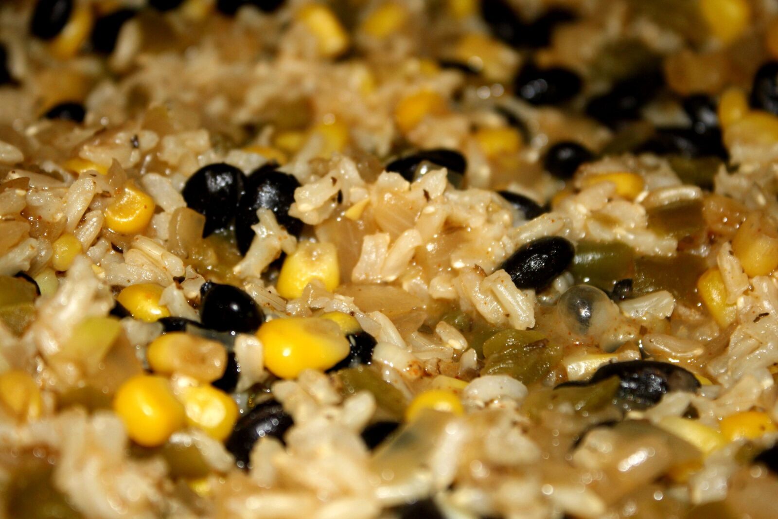 f/3.5-5.6 IS sample photo. Black beans, rice, seed photography