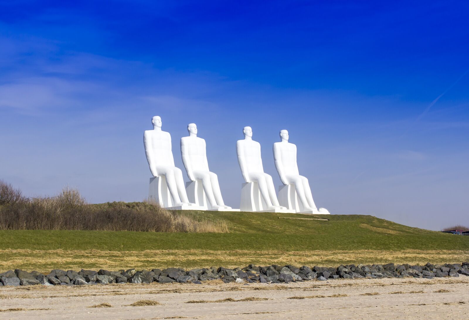 Canon EOS 600D (Rebel EOS T3i / EOS Kiss X5) sample photo. Esbjerg, white men, sculpture photography