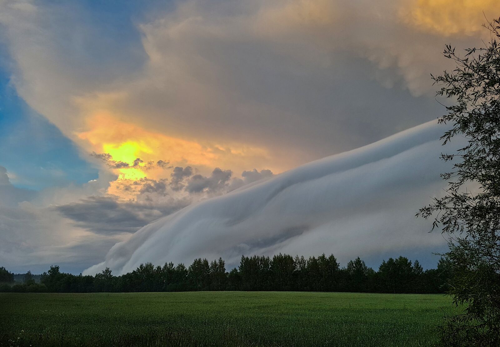 Samsung SM-G930F sample photo. Storm, evening, clouds photography