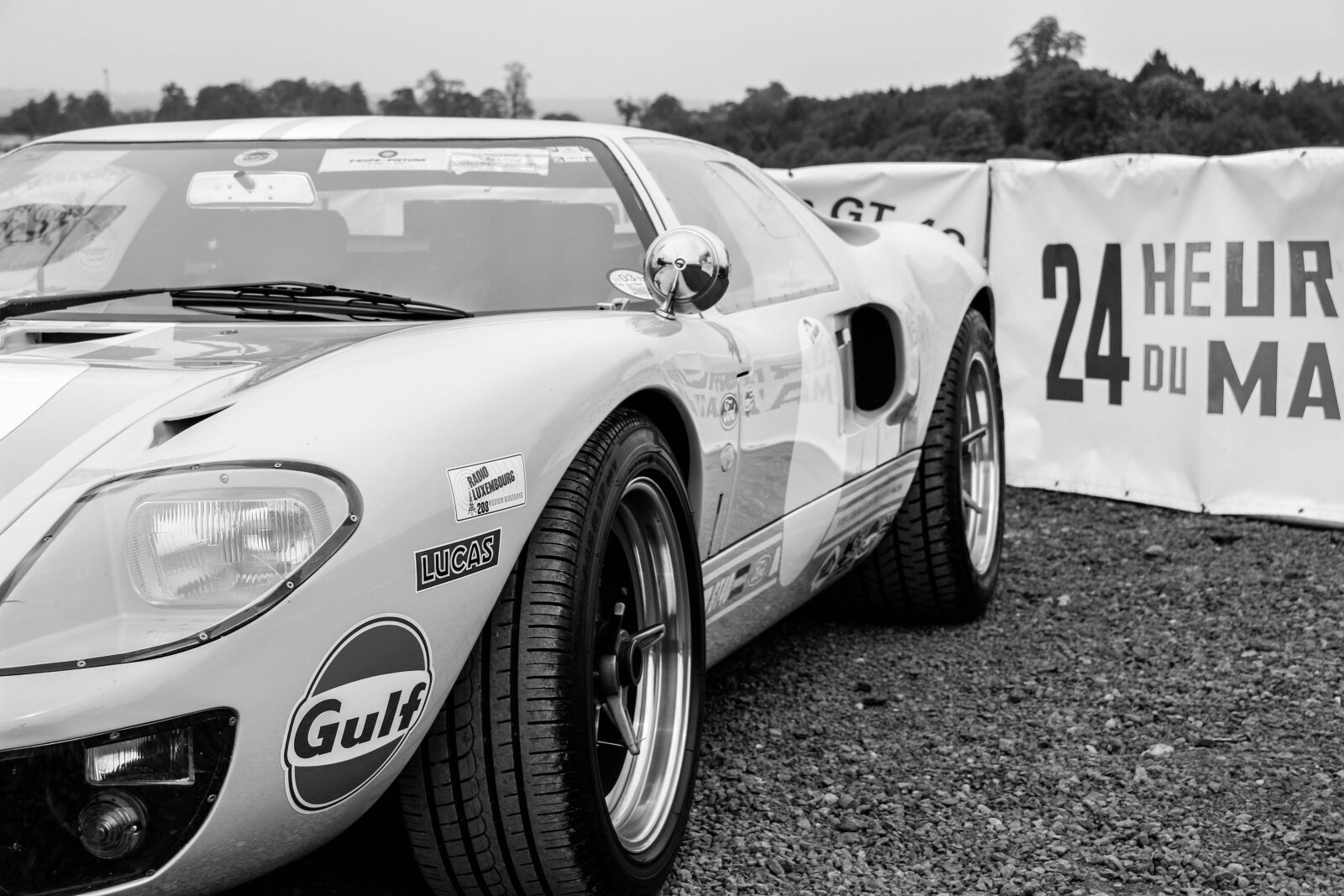 Canon EF-S 18-200mm F3.5-5.6 IS sample photo. Ford gt40, car, supercar photography
