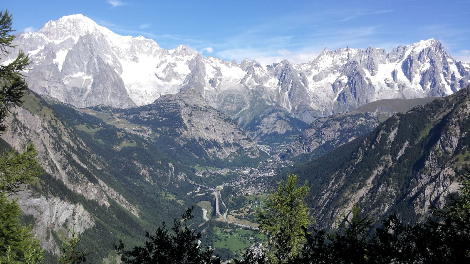 Samsung Galaxy S2 sample photo. Courmayeur, monti, mont blanc photography