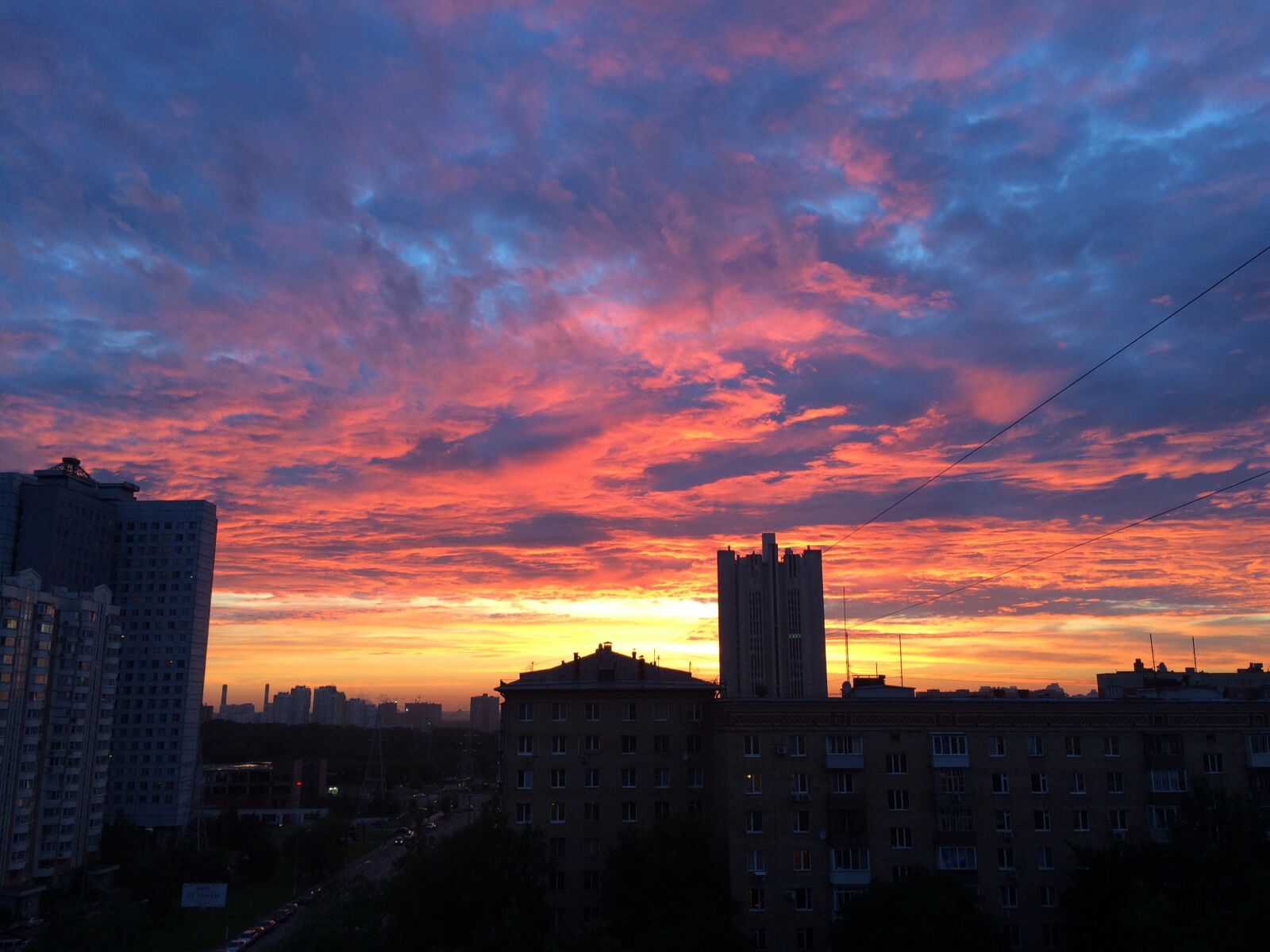 iPhone 5s back camera 4.15mm f/2.2 sample photo. Sky, level, red photography