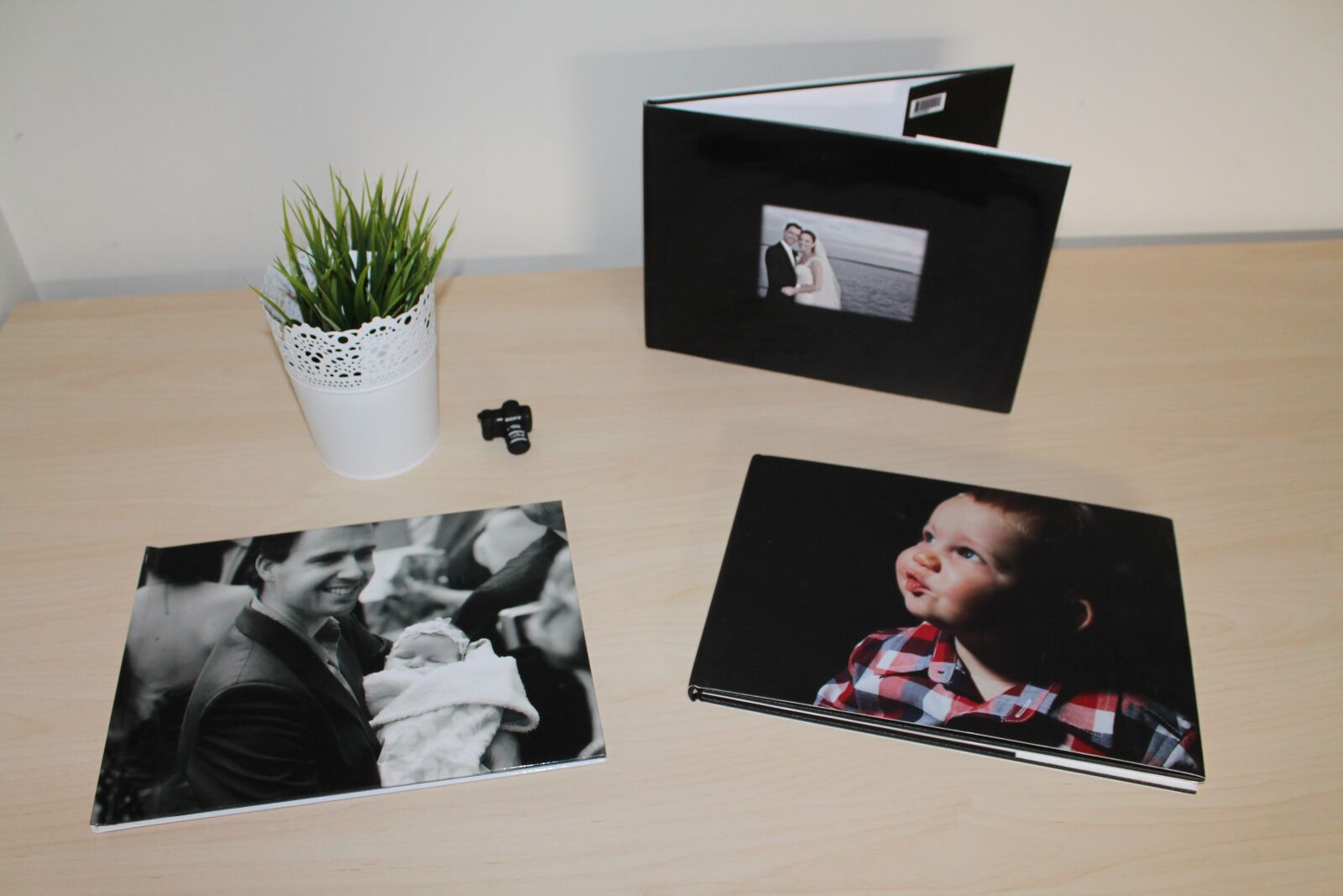 Canon EOS 1100D (EOS Rebel T3 / EOS Kiss X50) sample photo. Love, photos, photo book photography