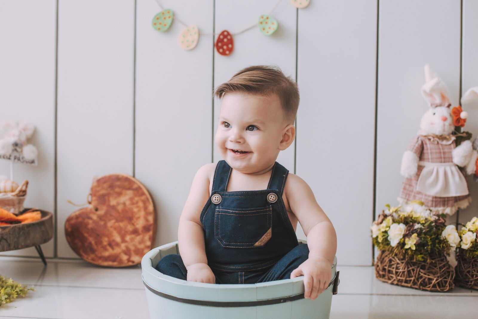 Canon EOS 6D + Canon EF 50mm F1.4 USM sample photo. Easter, child, baby photography