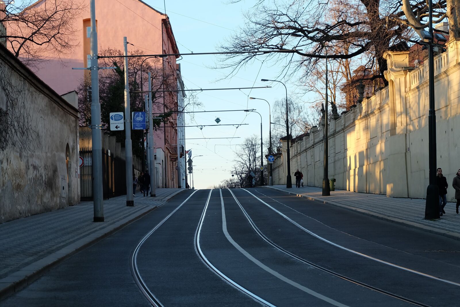 Fujifilm X-A2 + Fujifilm XC 16-50mm F3.5-5.6 OIS II sample photo. Tramway, street, empty photography