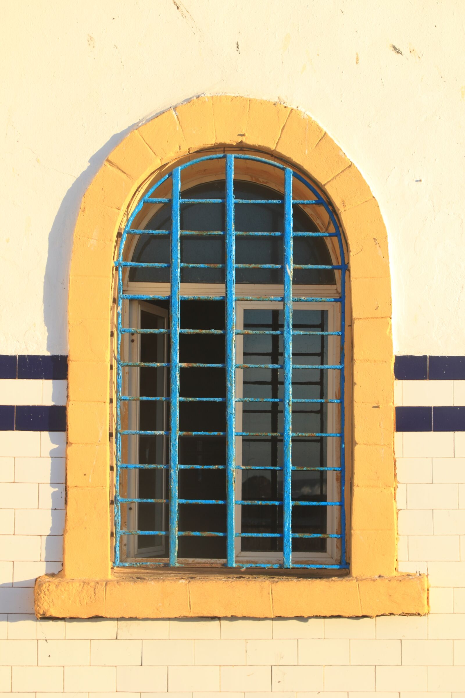 Canon EOS 550D (EOS Rebel T2i / EOS Kiss X4) sample photo. Morocco, essaouira, building photography
