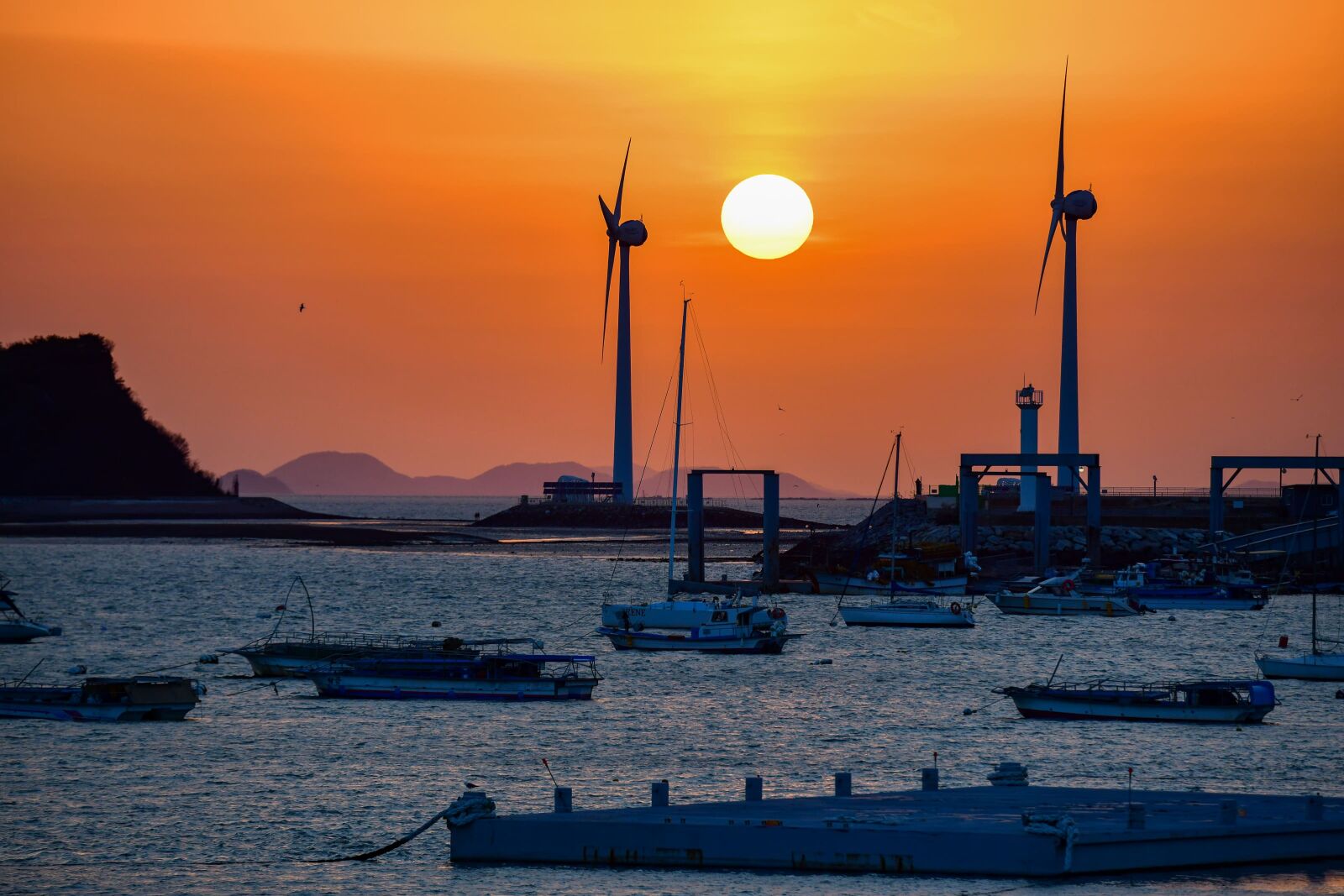 Nikon D850 sample photo. Sunset, boats, boatyard photography