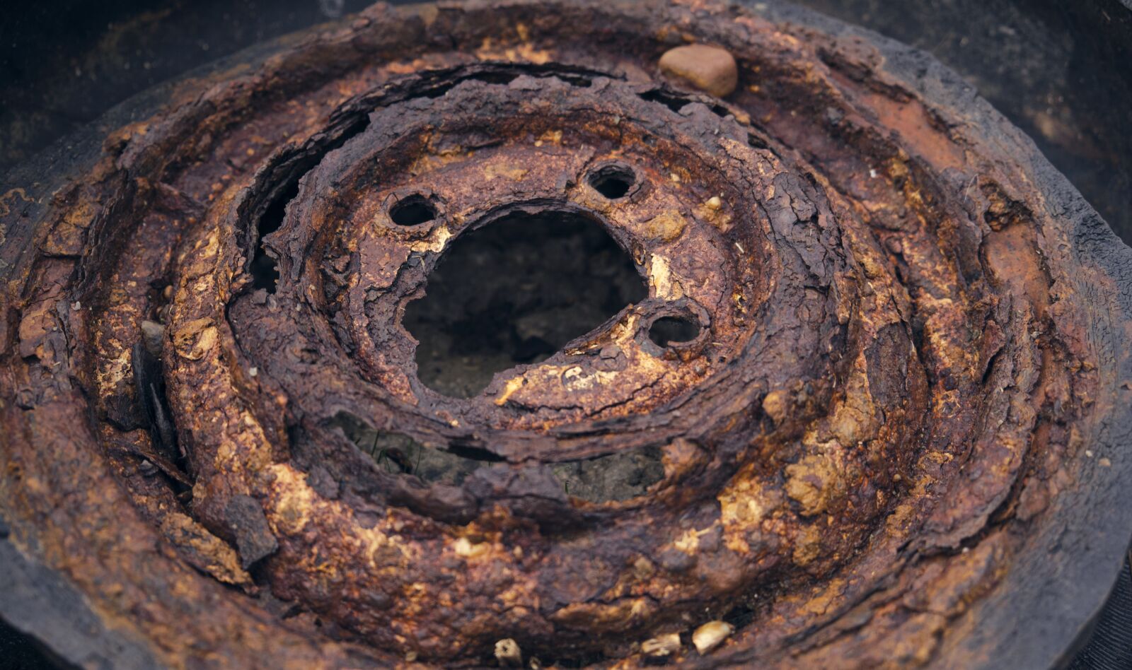 Fujifilm XF 18-55mm F2.8-4 R LM OIS sample photo. Rim, auto, rust photography