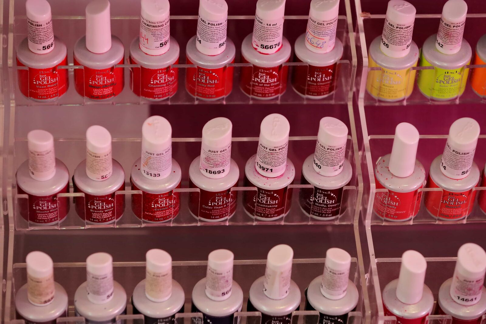 Canon EOS 5D Mark III sample photo. Bottles, colors, cosmetics, manicure photography