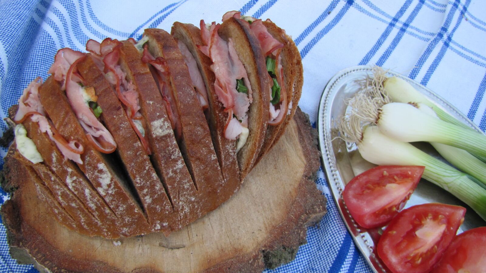 Canon PowerShot SX20 IS sample photo. Bread, pastry, stuffed photography