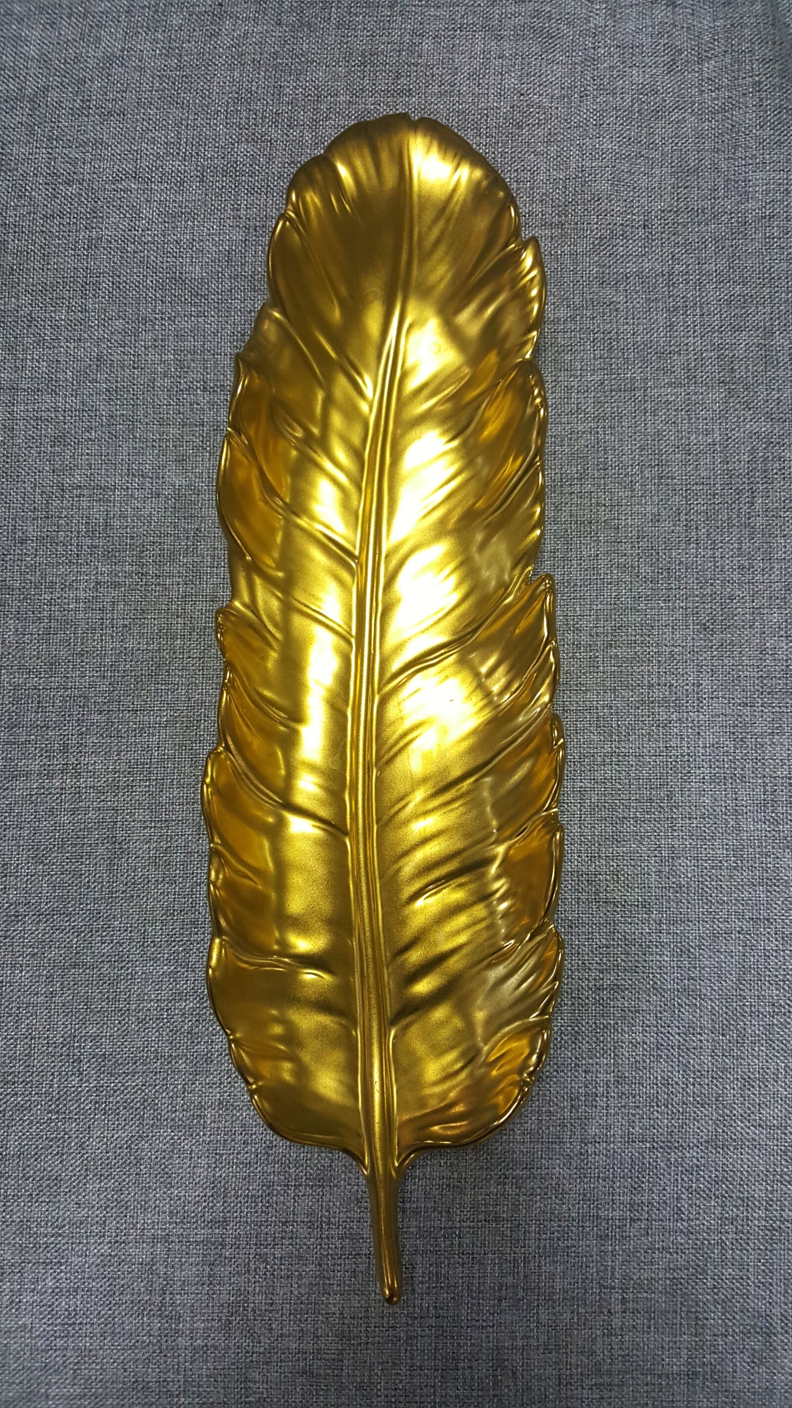 Samsung Galaxy Note5 sample photo. Trim, leaves, details photography