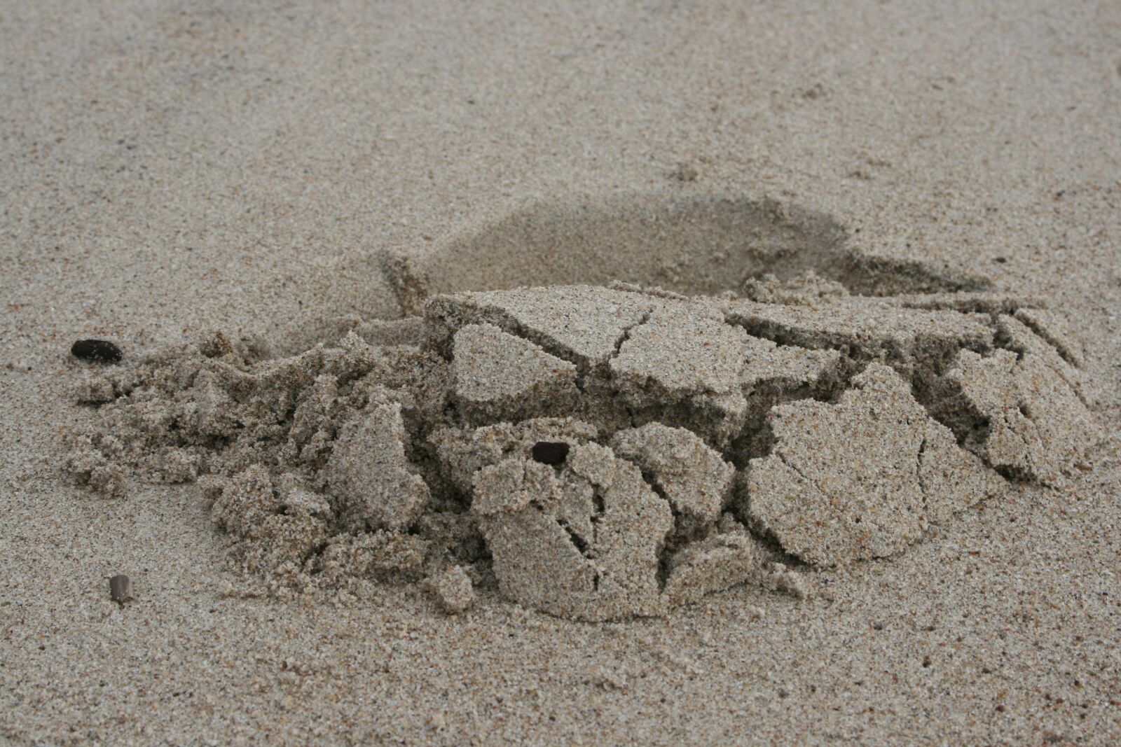 Canon EOS 400D (EOS Digital Rebel XTi / EOS Kiss Digital X) sample photo. Sand, texture, nature photography