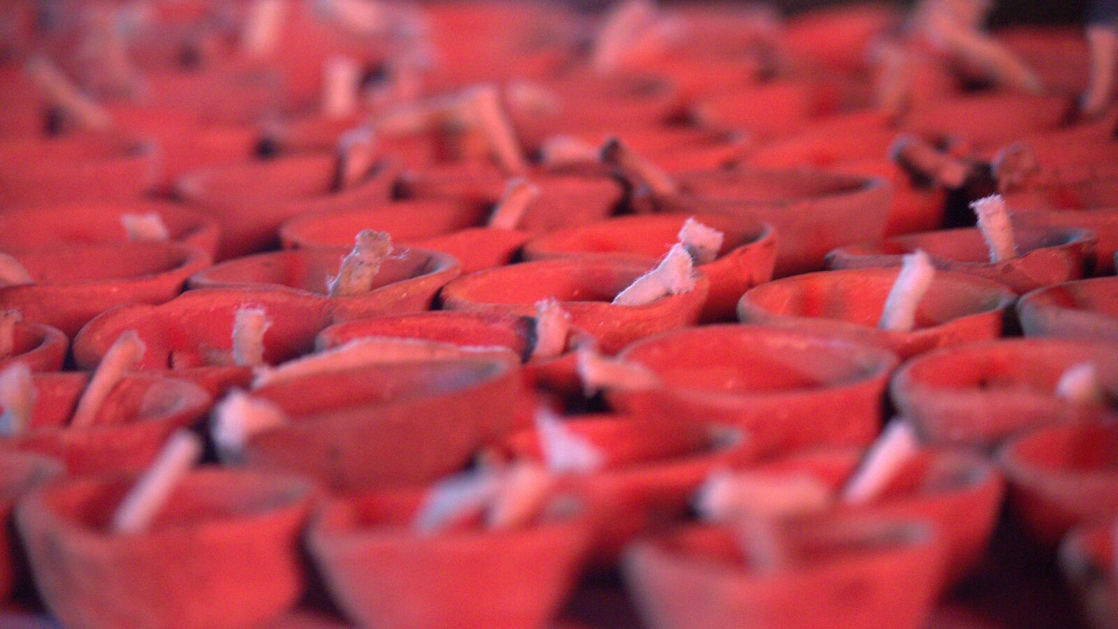 Canon EOS 700D (EOS Rebel T5i / EOS Kiss X7i) sample photo. Many, closeup, market photography