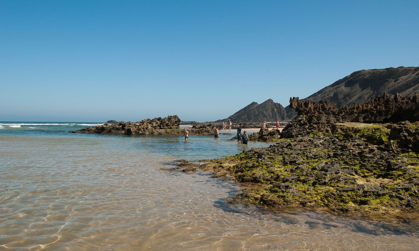 Pentax K10D sample photo. Portugal, beach, tide photography