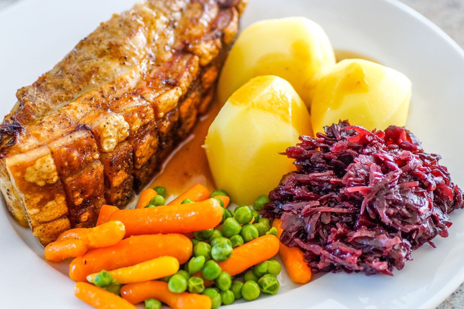 Sony SLT-A58 sample photo. Crust roast, meat, food photography