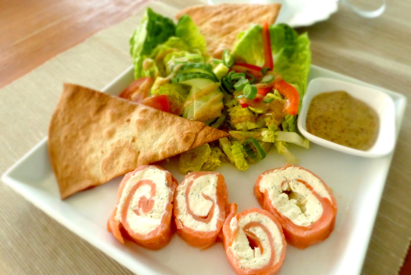 Panasonic Lumix DMC-FZ200 sample photo. Salmon, cream cheese, salmon photography