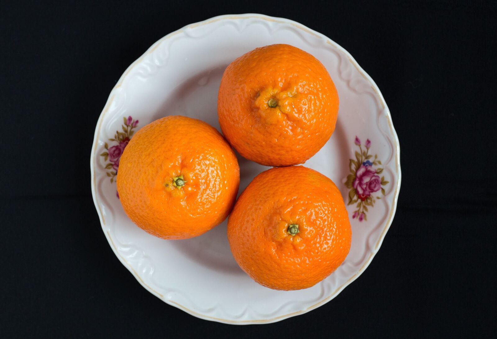 Canon EOS 100D (EOS Rebel SL1 / EOS Kiss X7) sample photo. Mandarin, fruit, sweet, plate photography