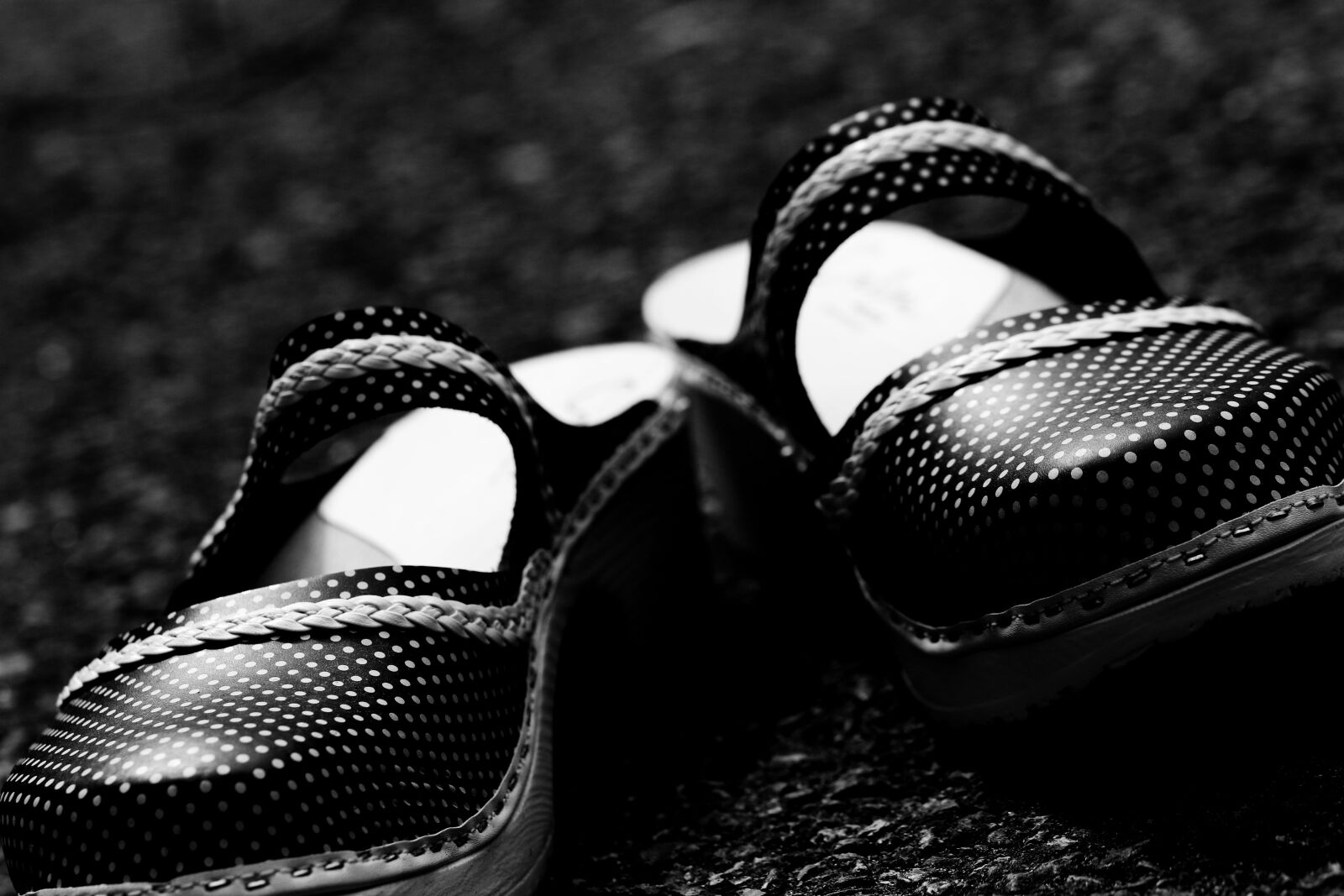 Canon EOS 7D Mark II sample photo. Clogs, sandals, shoe photography