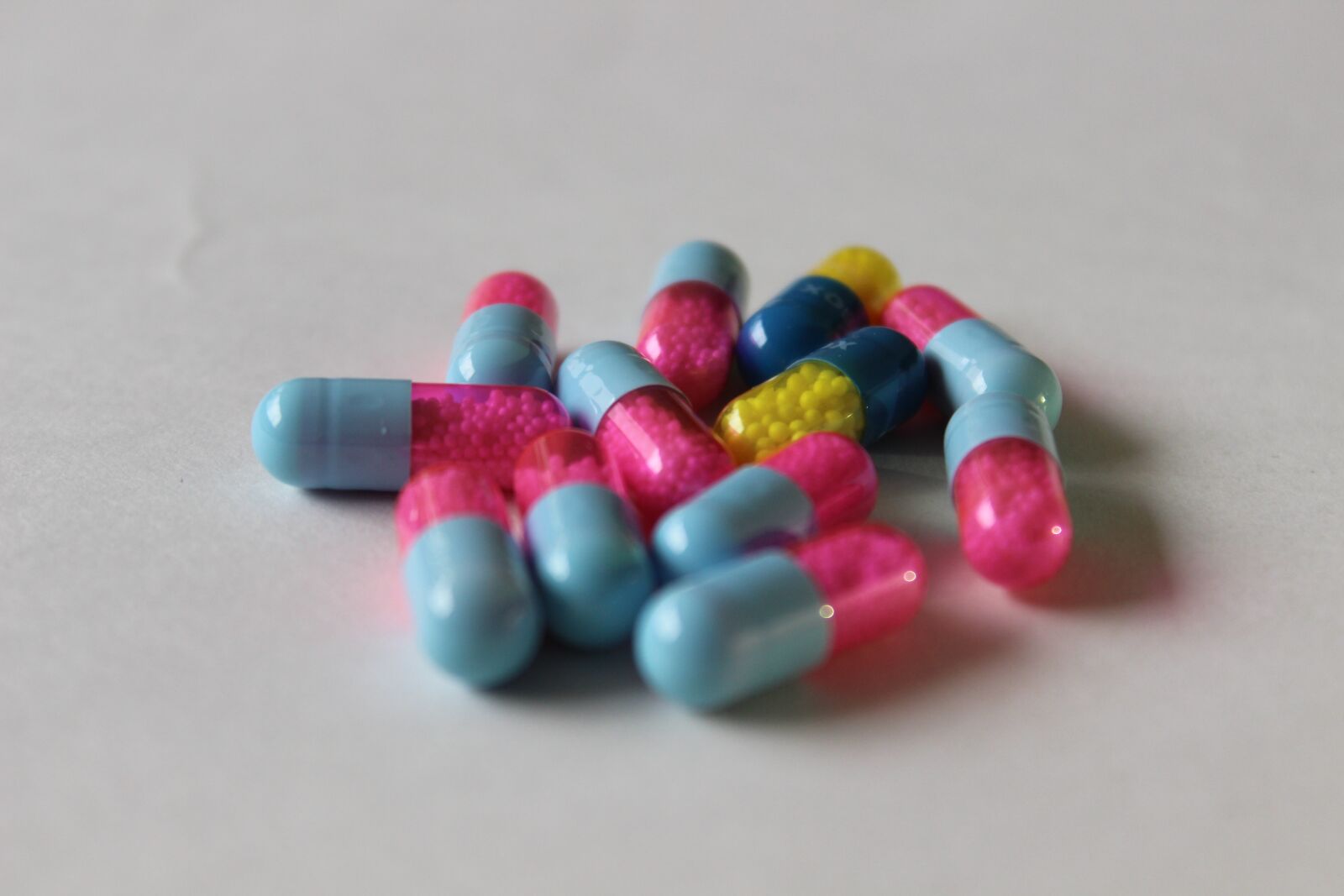 Canon EOS 600D (Rebel EOS T3i / EOS Kiss X5) sample photo. Medicine, pills, bless you photography