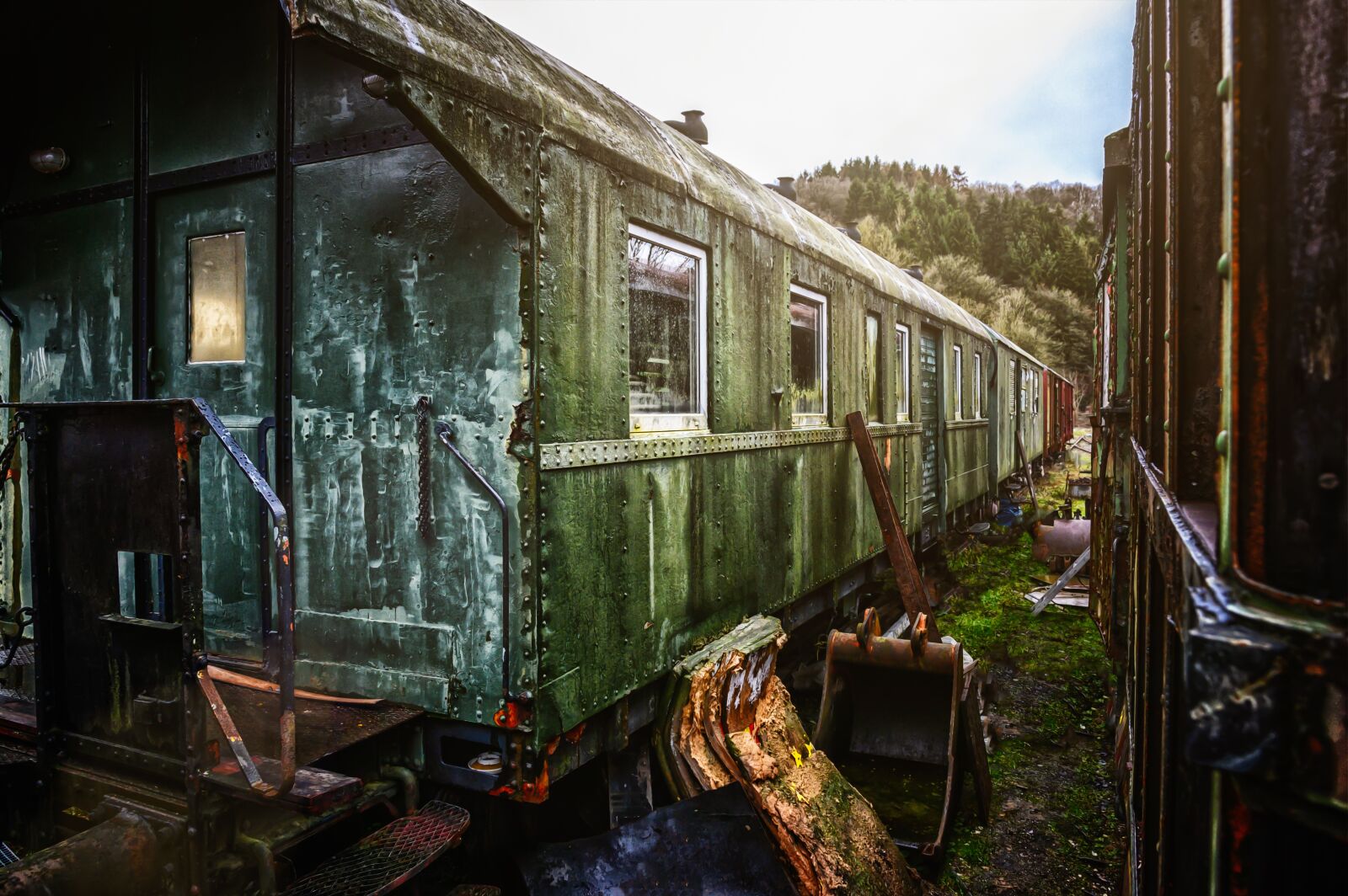Nikon Z6 sample photo. Train, dare, compartment photography