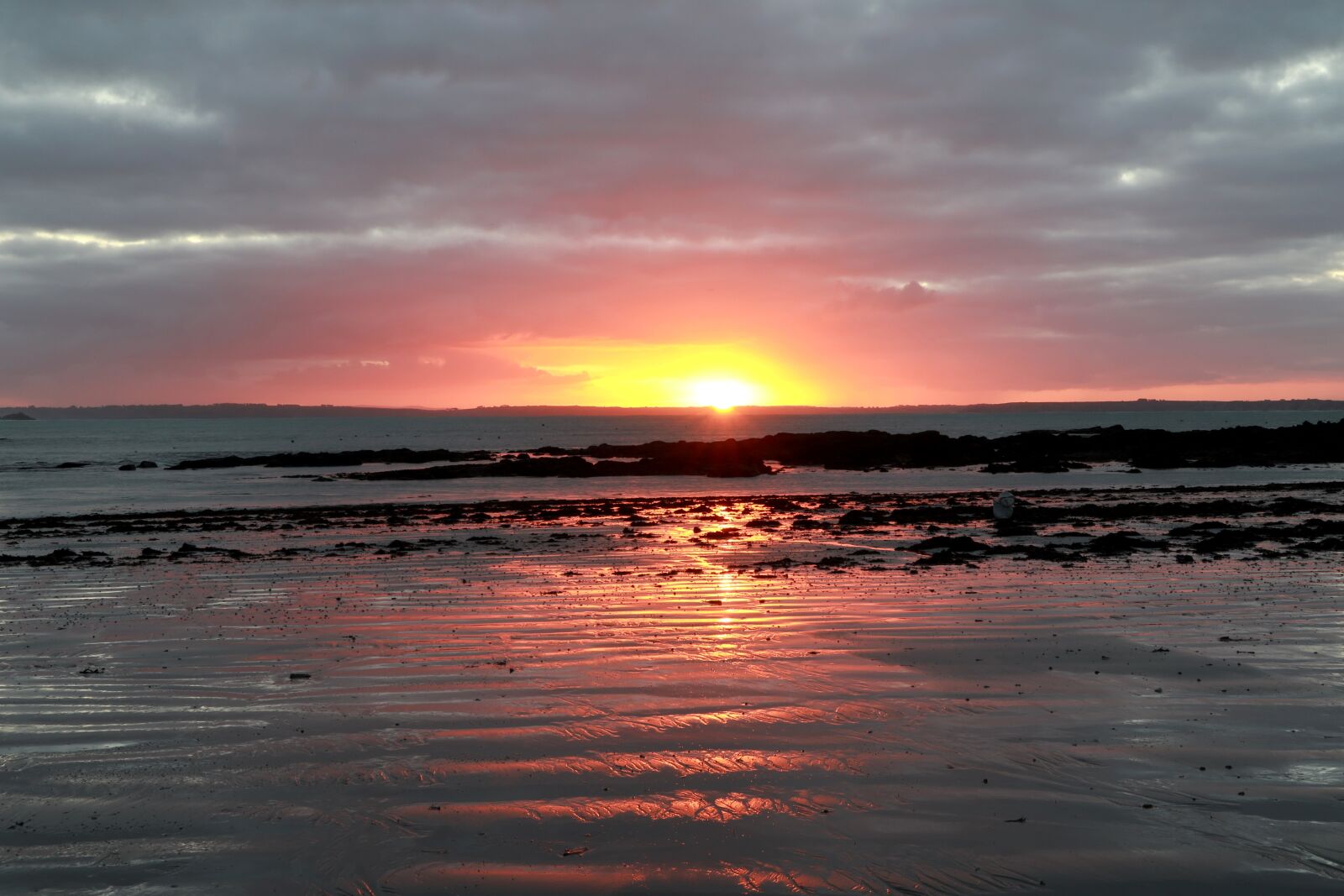 Canon PowerShot G1 X Mark III sample photo. Sunset, ocean, beach photography