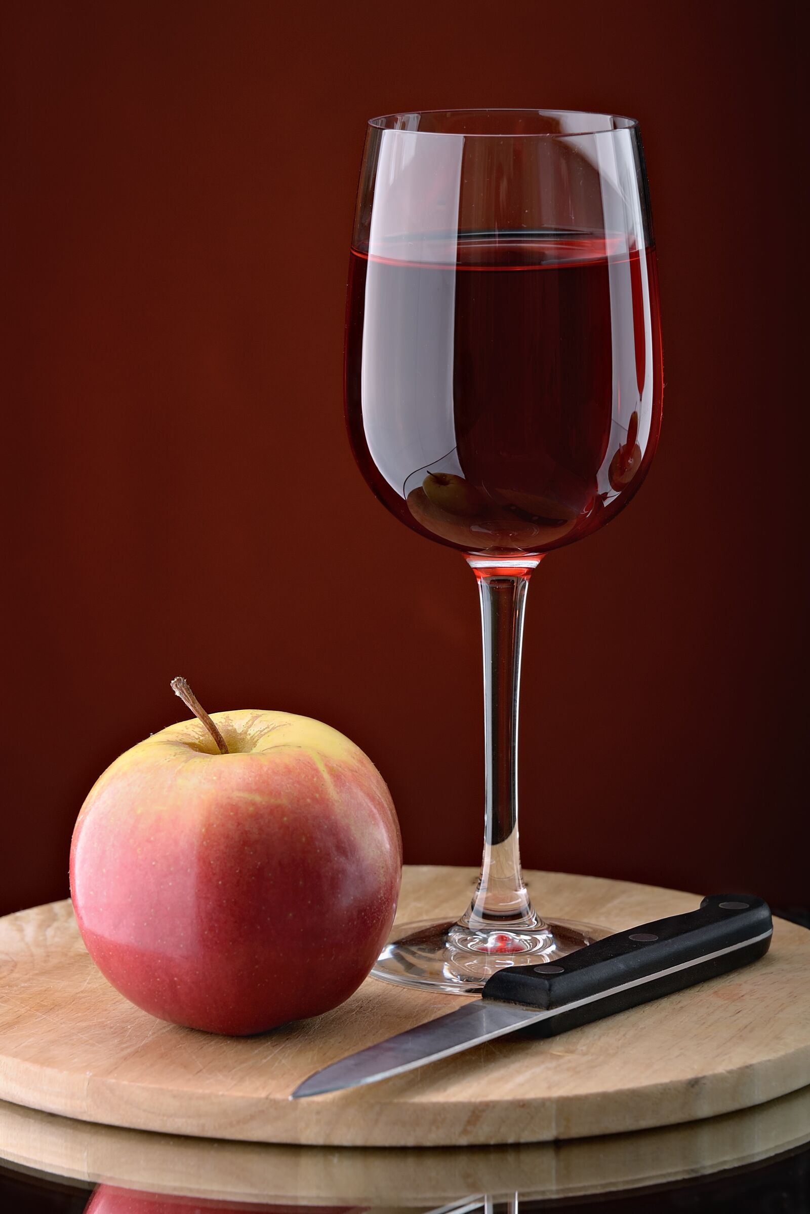 Nikon D7000 sample photo. Glass, knife, wine photography