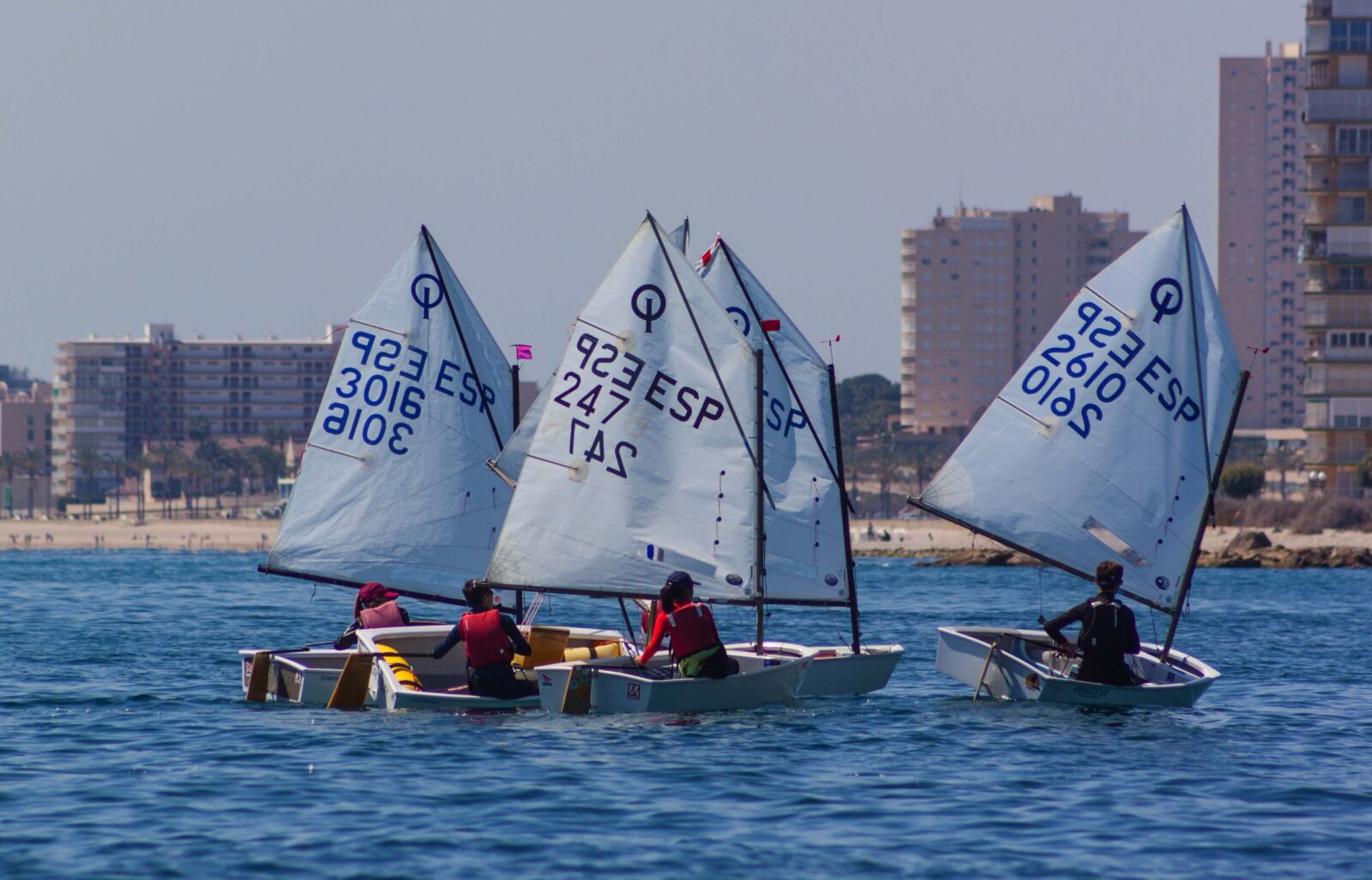 Canon EOS 500D (EOS Rebel T1i / EOS Kiss X3) sample photo. Regatta, sailboat, sea photography