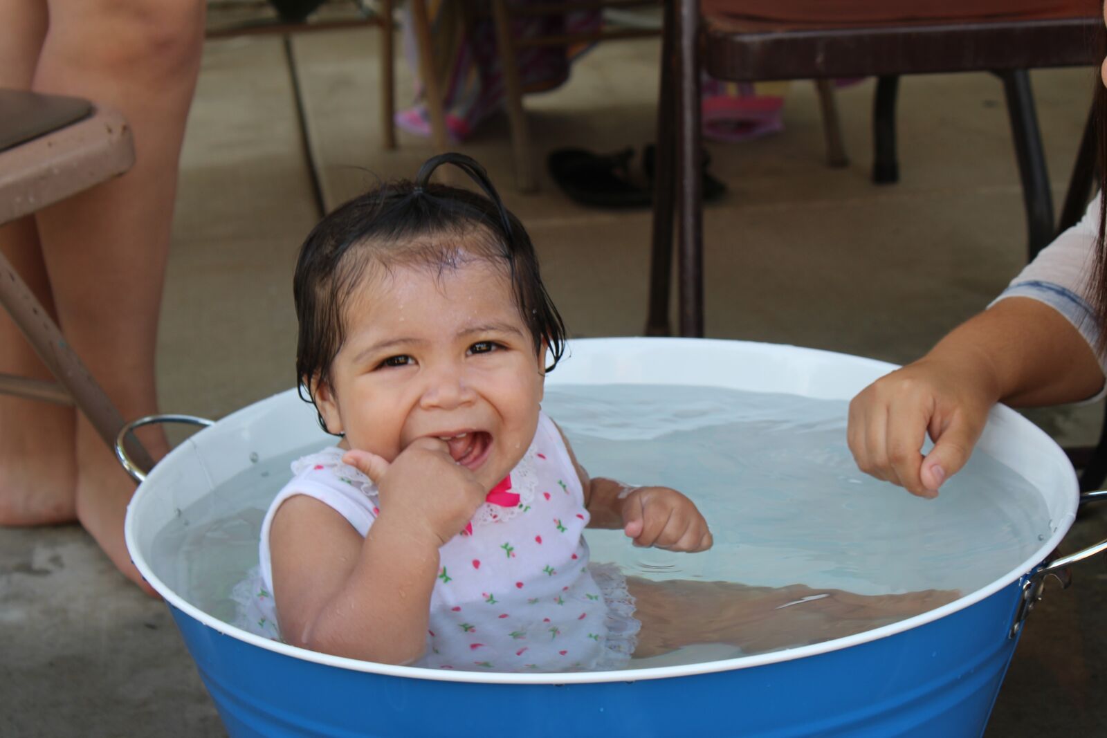 Canon EOS 1300D (EOS Rebel T6 / EOS Kiss X80) sample photo. Summer fun, child, girl photography