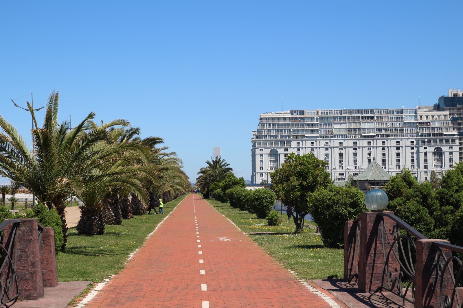 Canon EOS 100D (EOS Rebel SL1 / EOS Kiss X7) sample photo. Batumi, georgia photography