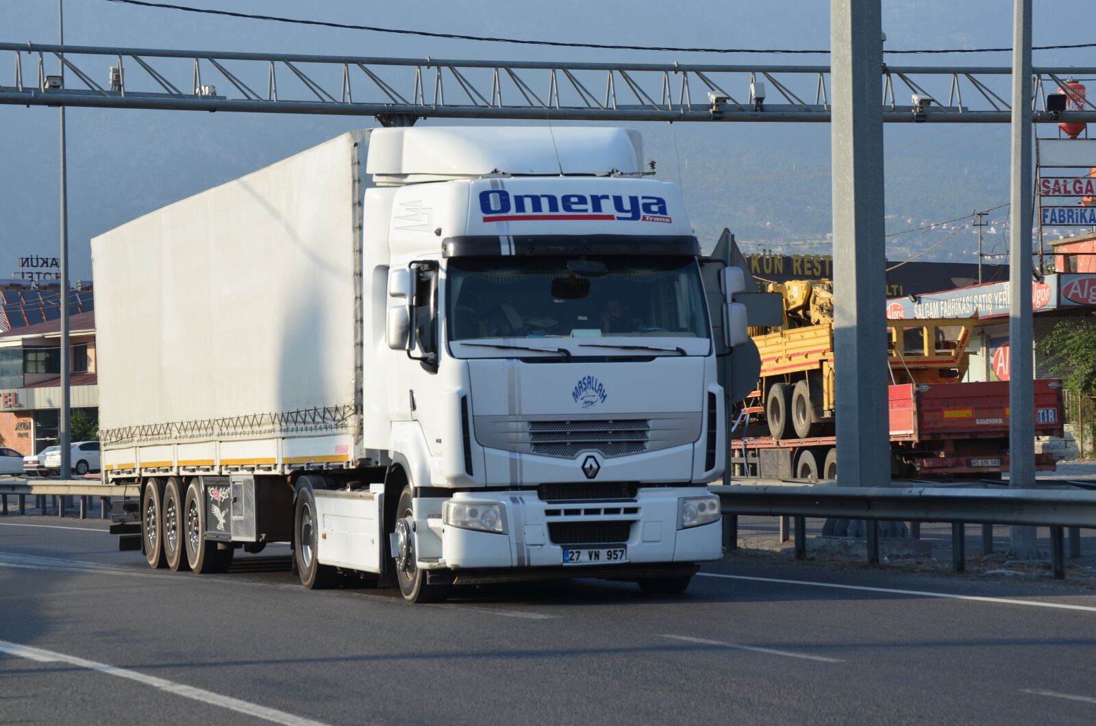 Nikon D5100 sample photo. Trucks, truck, bus photography