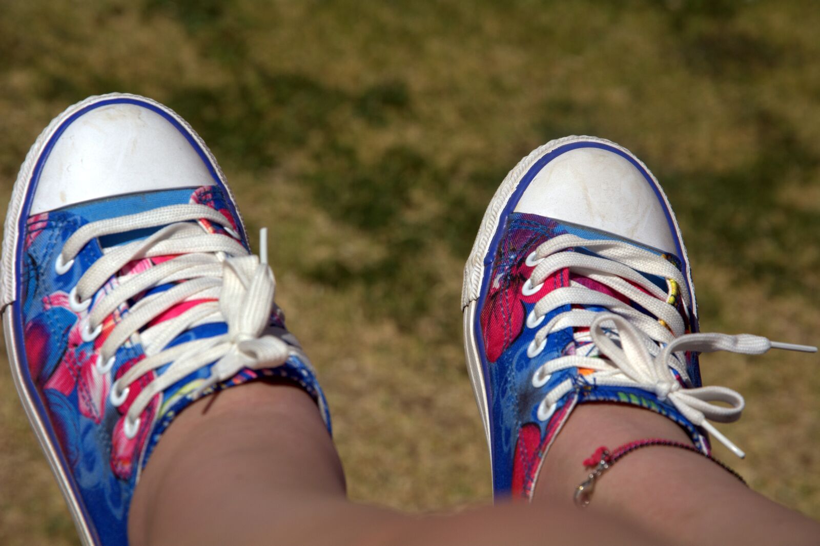 Nikon D5200 sample photo. Shoes, foot wear, leisure photography