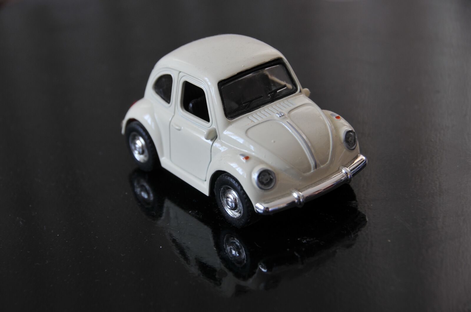Nikon D300S sample photo. Bug, volkswagen, car photography