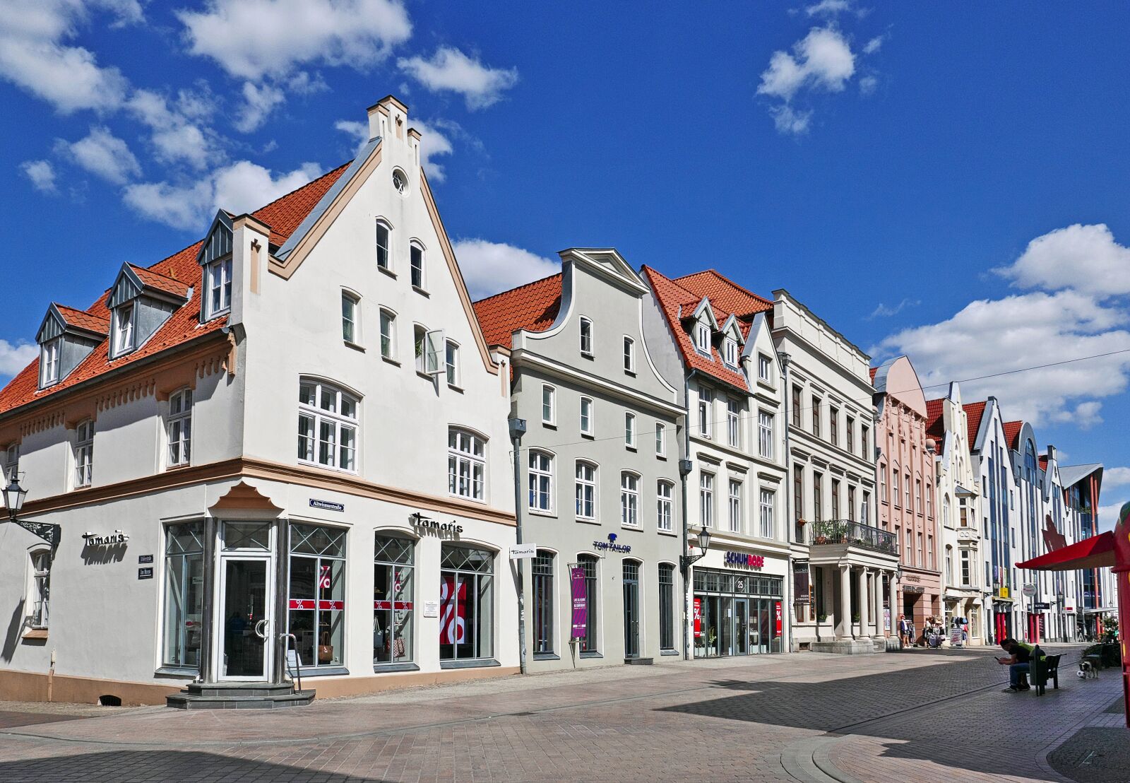 Panasonic Lumix DMC-LX100 sample photo. Gabled houses, wismar, pedestrian photography