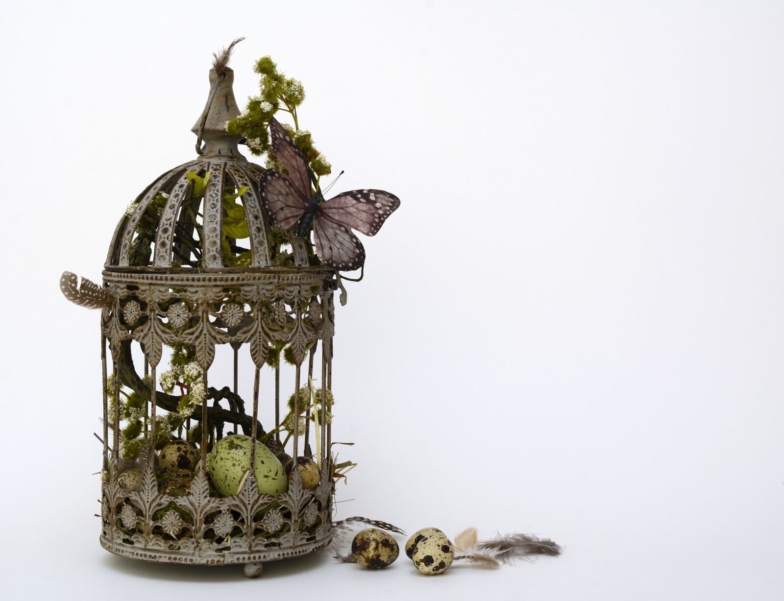 Nikon D7100 sample photo. Easter, quail eggs, feather photography