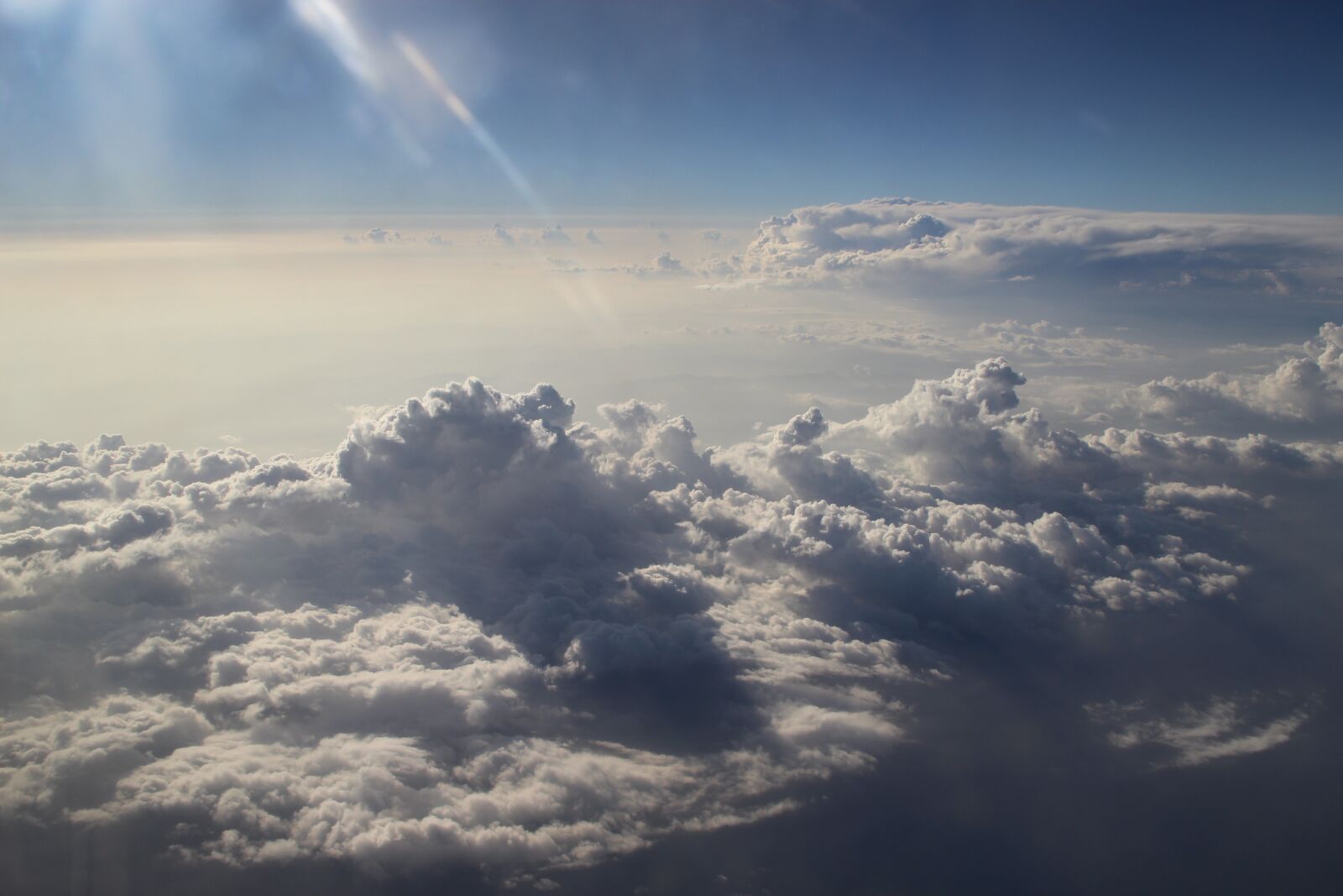 Canon EOS 600D (Rebel EOS T3i / EOS Kiss X5) sample photo. Above the clouds, clouds photography