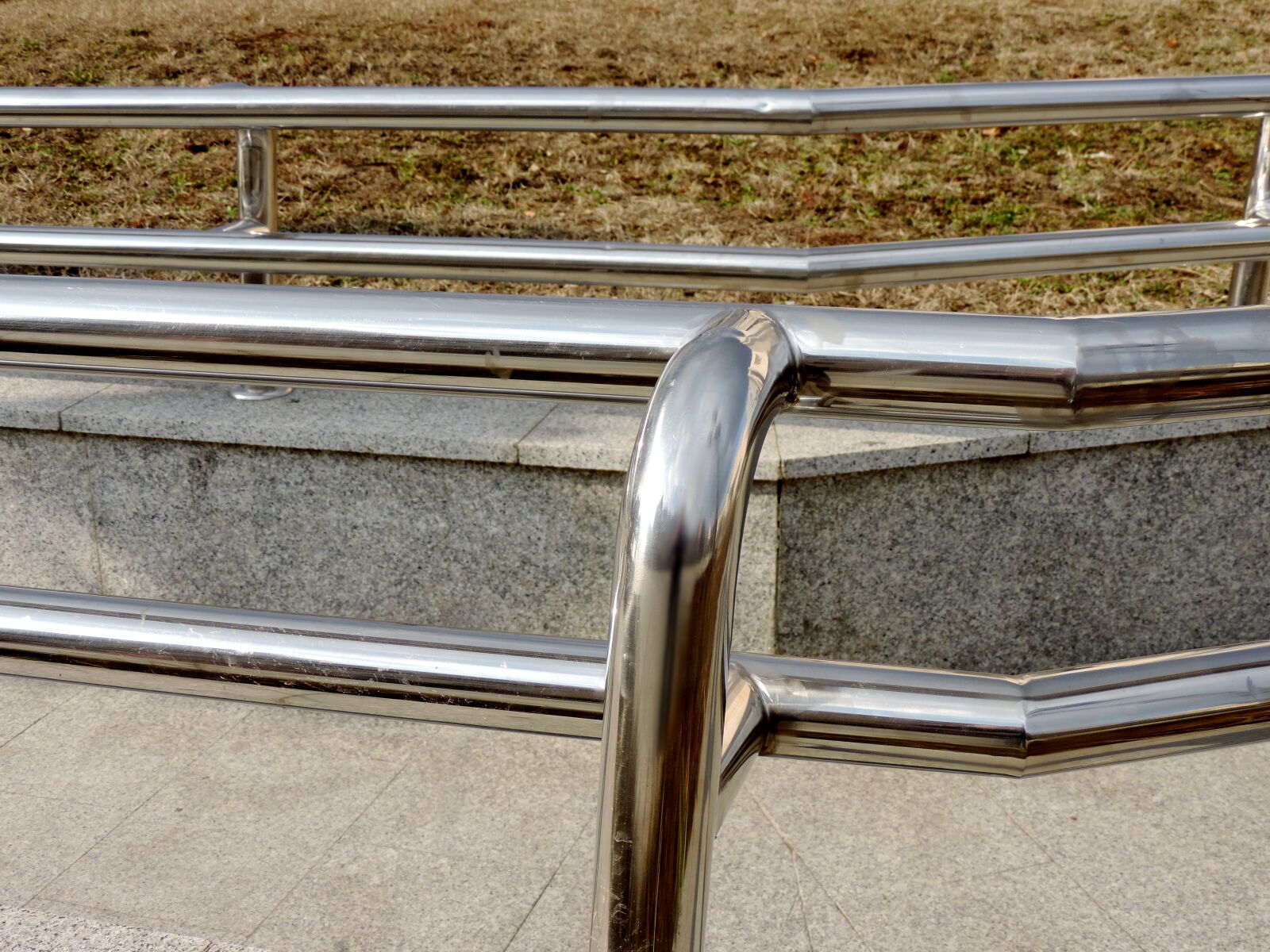 Nikon Coolpix P520 sample photo. Fence, metallic, stainless steel photography