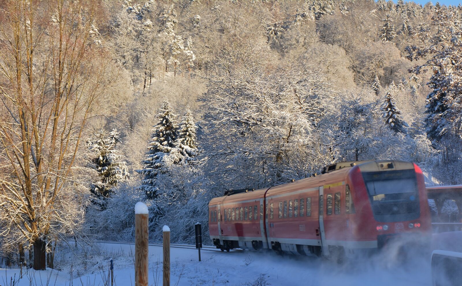 Nikon D5200 sample photo. Winter, rail traffic, railway photography