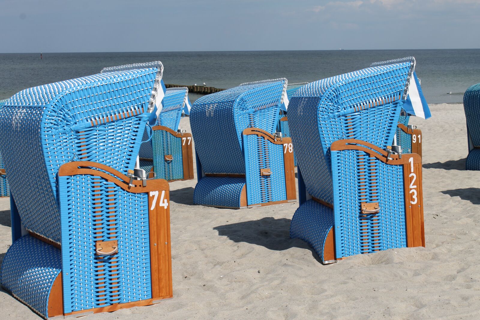 Canon EOS 1100D (EOS Rebel T3 / EOS Kiss X50) sample photo. Beach, beach chair, vacations photography
