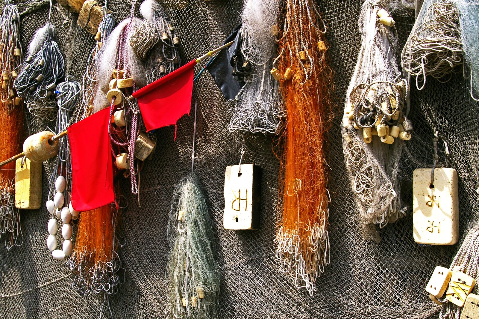 Pentax *ist DL2 sample photo. Port, fishing net, fisherman photography