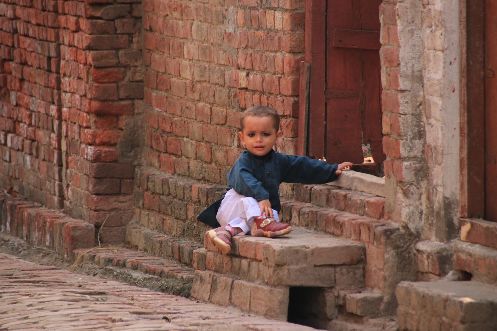 Canon EOS 80D sample photo. Kid, sad, children photography