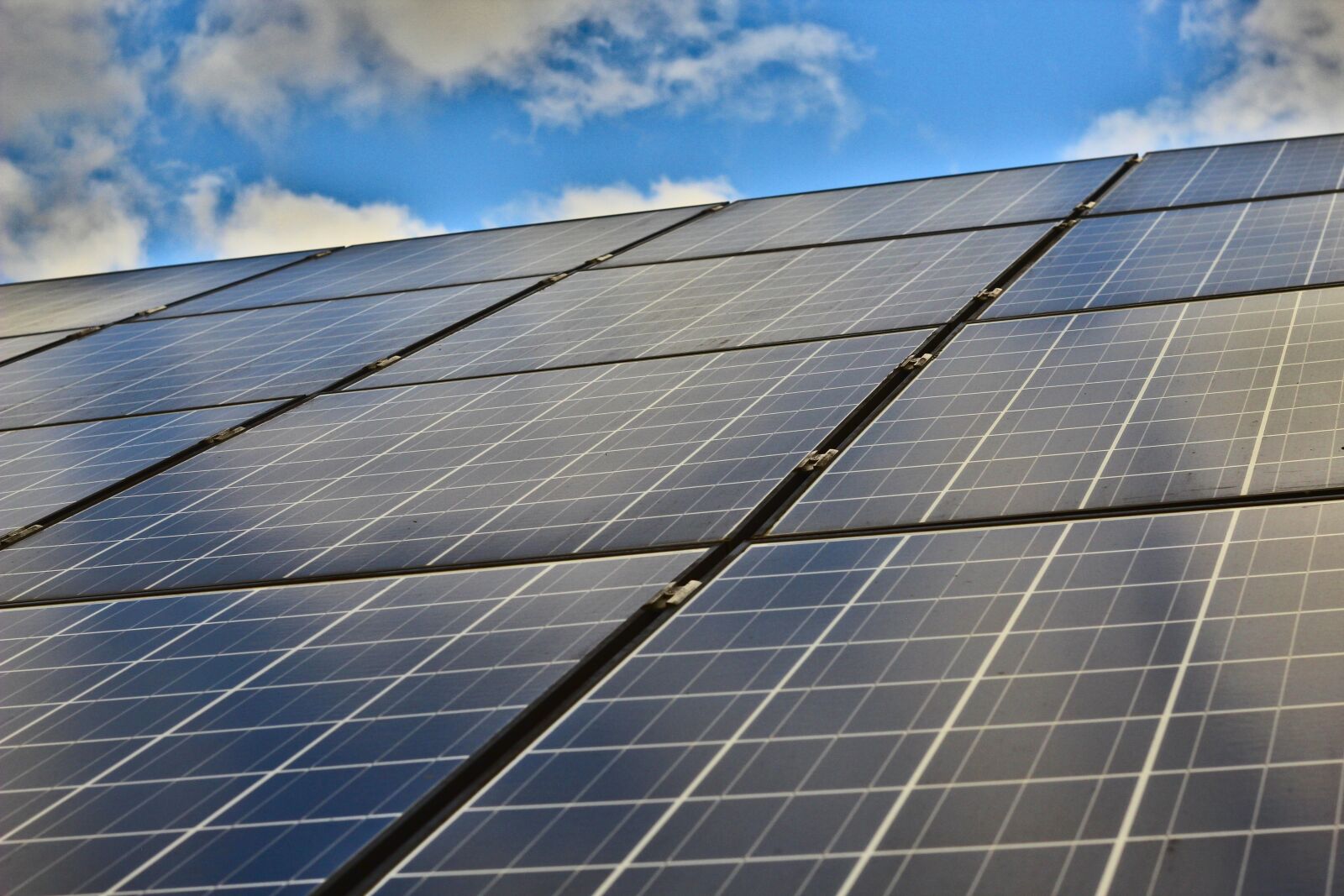 Canon EOS 600D (Rebel EOS T3i / EOS Kiss X5) sample photo. Solar cells, energy, sky photography