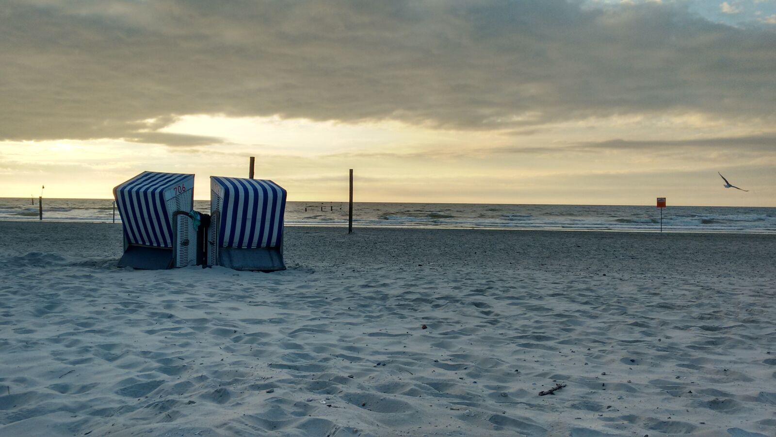 Motorola Moto G (2nd Gen) sample photo. Sea, beach, clubs photography