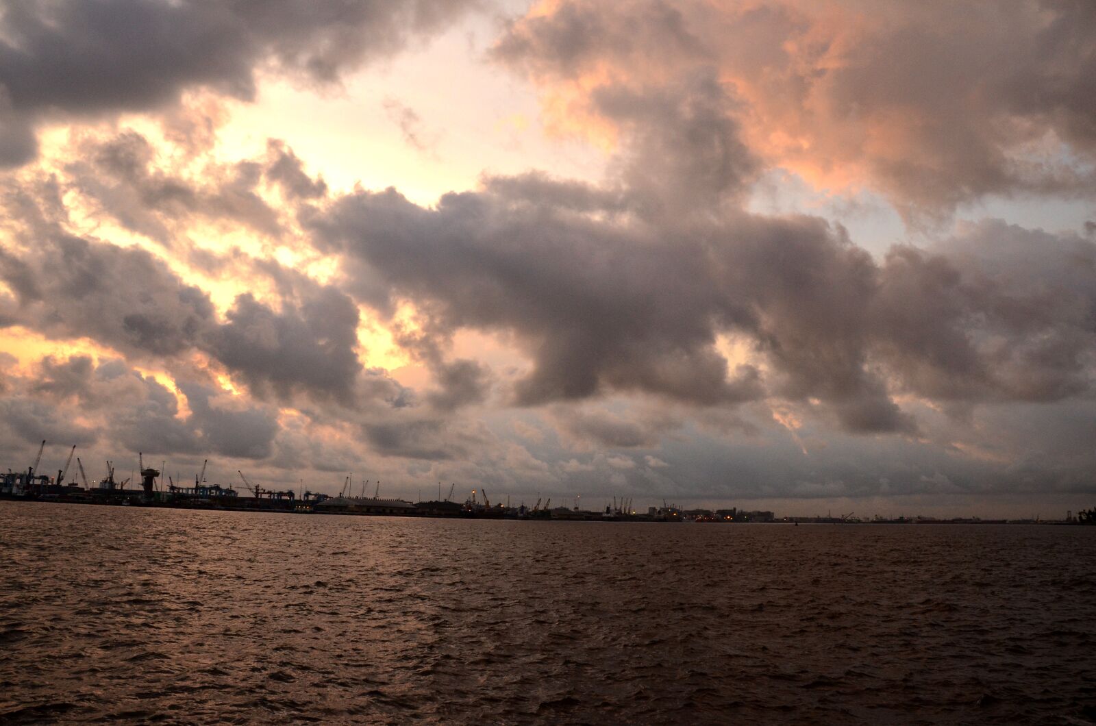 Nikon D5100 sample photo. Storm, tempest, ocean photography